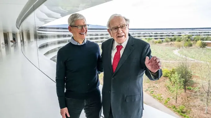 巴菲特承认：提前卖苹果股票是个错误